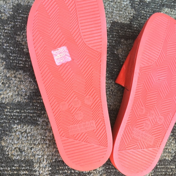 SCHUTZ Red Orange Lips 👄 Slides - Picture 3 of 4